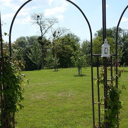 ホテル Le Manoir Des Aromes Brugny-Vaudancourt エクステリア 写真