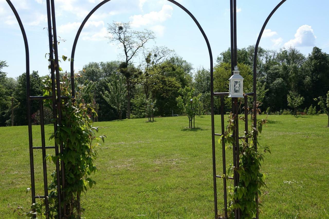 ホテル Le Manoir Des Aromes Brugny-Vaudancourt エクステリア 写真